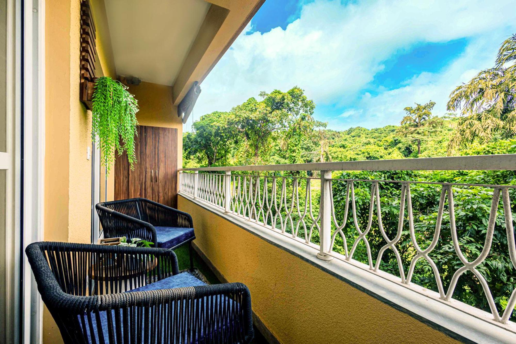 Alaya Stays 1 Bhk With Balcony & Pool - Veera Marina Candolim Eksteriør billede