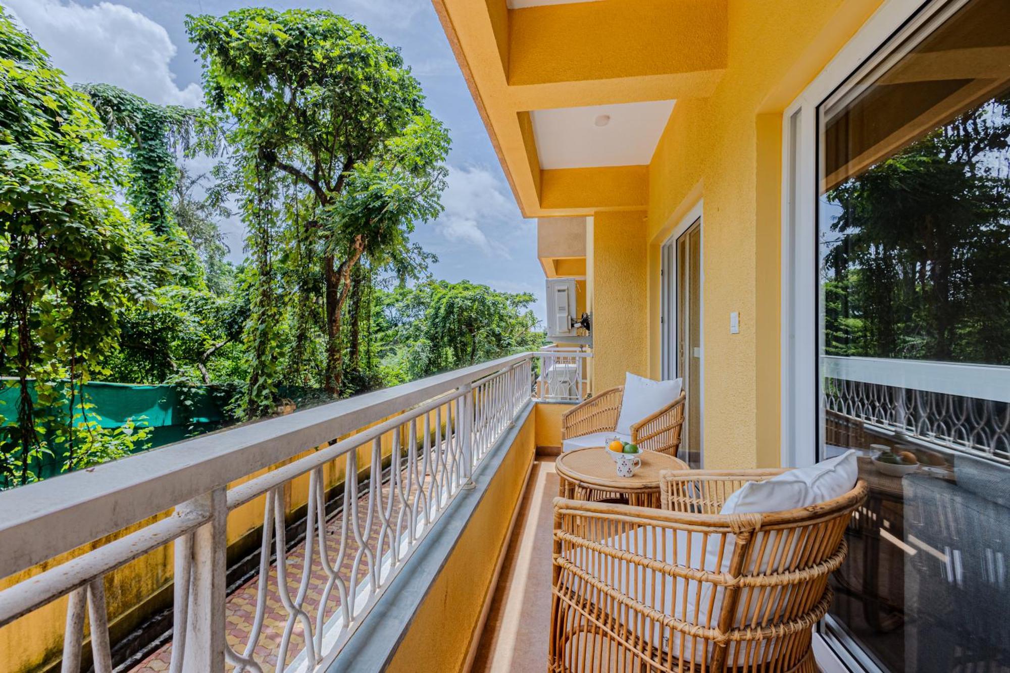 Alaya Stays 1 Bhk With Balcony & Pool - Veera Marina Candolim Eksteriør billede