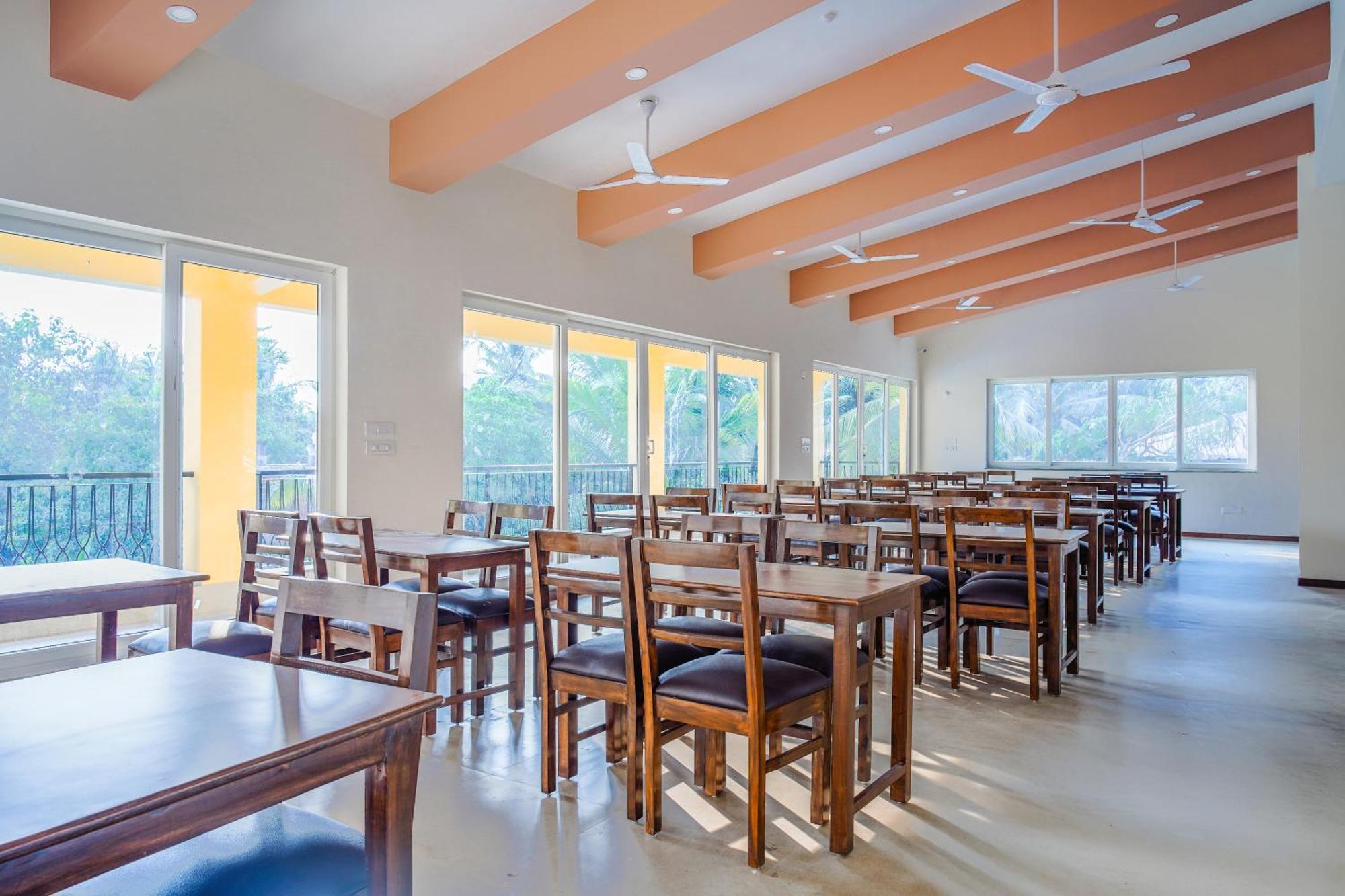 Alaya Stays 1 Bhk With Balcony & Pool - Veera Marina Candolim Eksteriør billede